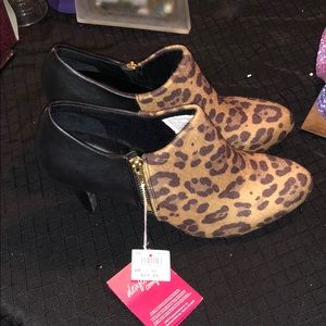 High heel boot
